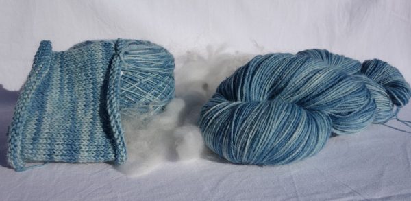1152-1154-1155-1156 Laine à chaussettes. Laine mérinos et nylon. Teinture indigo