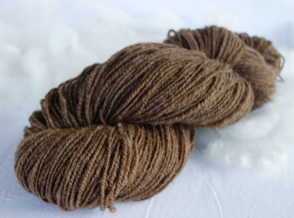 Filage de laine naturelle – shetland marron 90