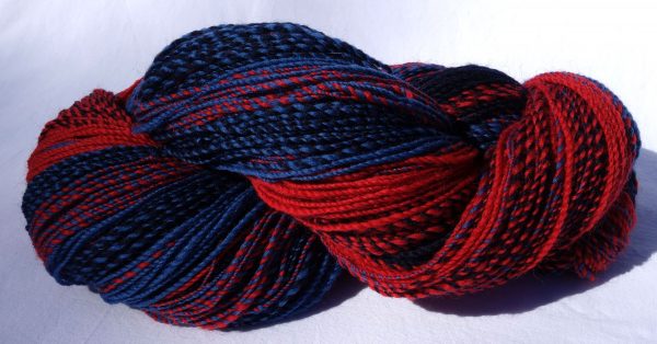 Laine filée shetland rouge et bleu – fractale 1197