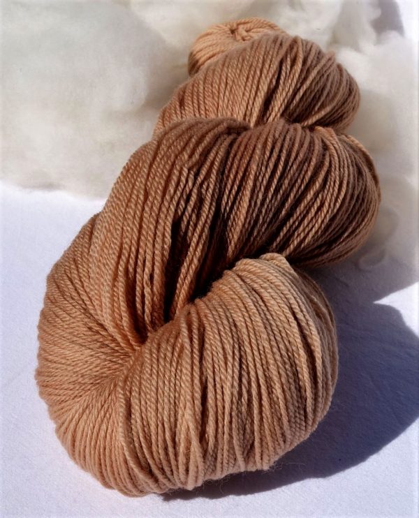 Laine mérinos superwash Teinture végétale à l’avocat. 1207-1208 1203-1204-1205-1206