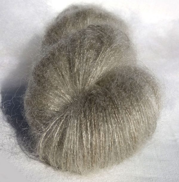 Laine mohair et soie. Lace. Teintures végétales noix et indigo. 1459